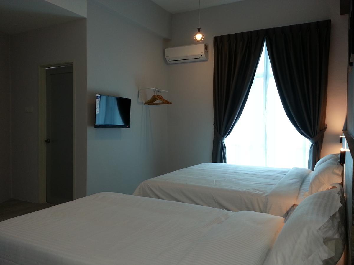 L Hotel Simpang Renggam Exterior foto